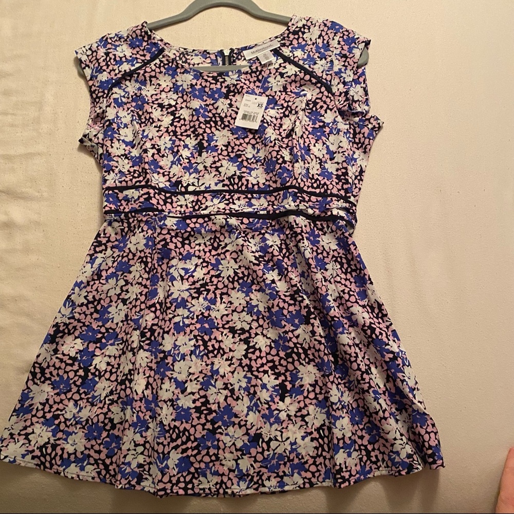 Motherhood Maternity NWT Floral Peplum Top